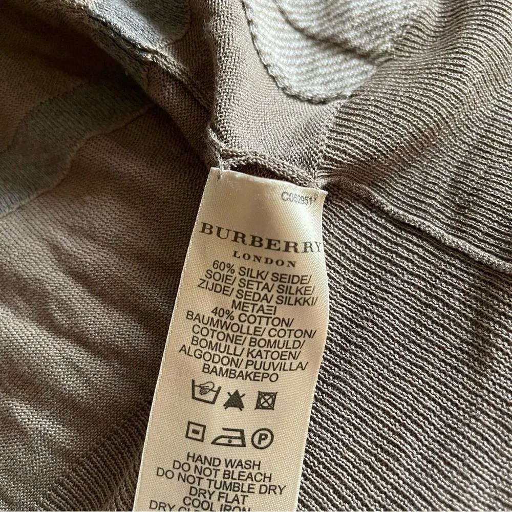 Burberry sweater - Picture 4 of 10